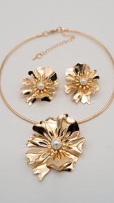 Petale d'Or Necklace Set