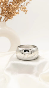 Classic Bold Silver Bangle (Oval)