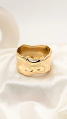 Gold Wave Melt Bangle