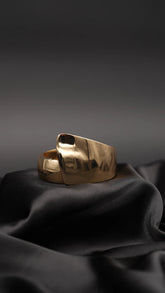 Aurum Curve Bangle