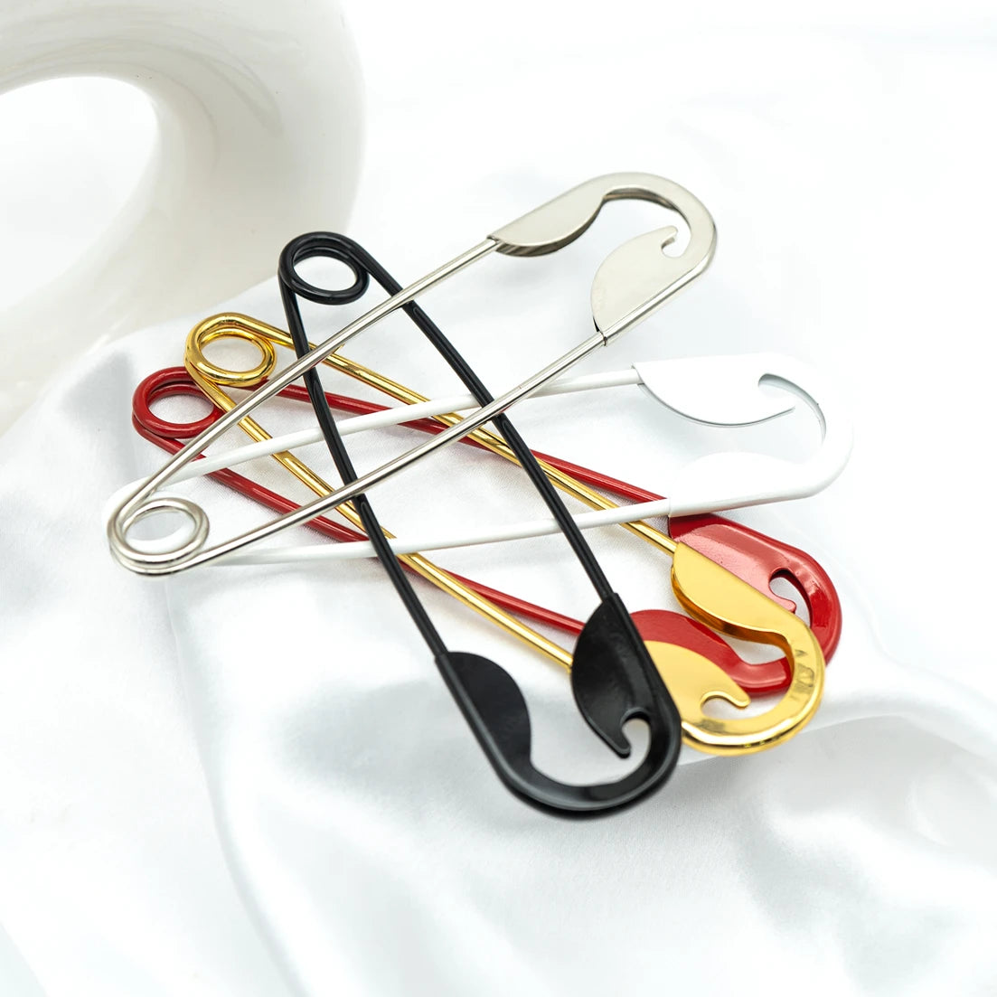 Sutura Pin