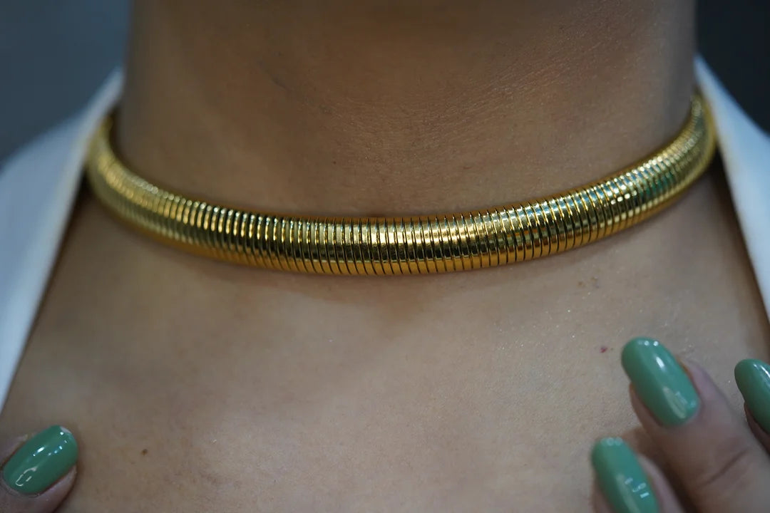 Bold Aura Choker Necklace