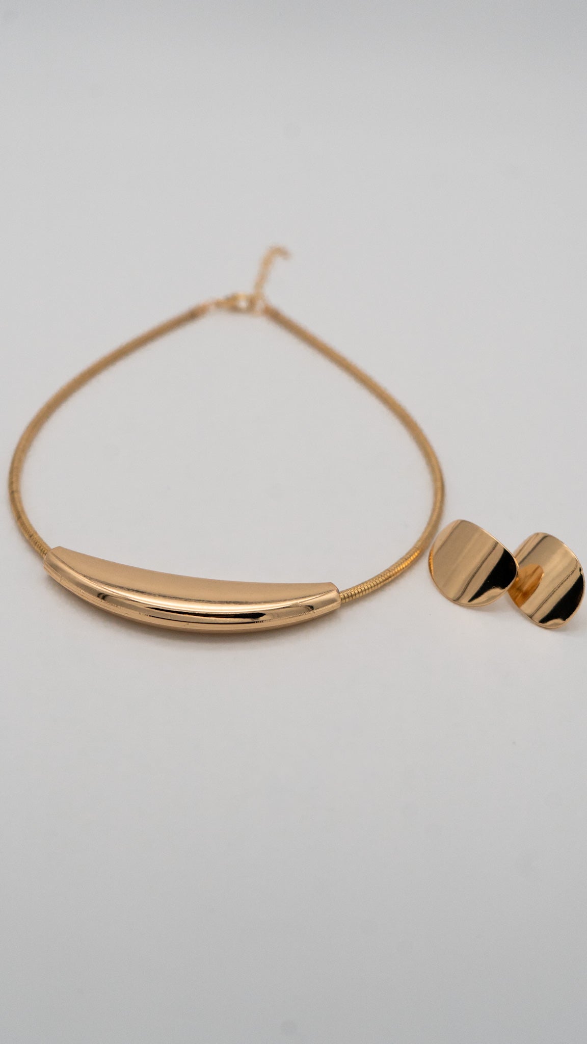 Satin Sol Necklace Set