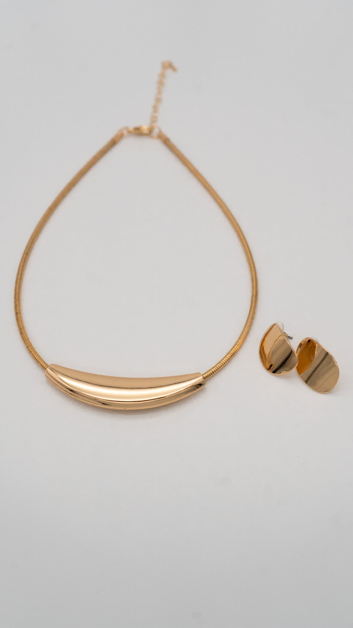 Satin Sol Necklace Set
