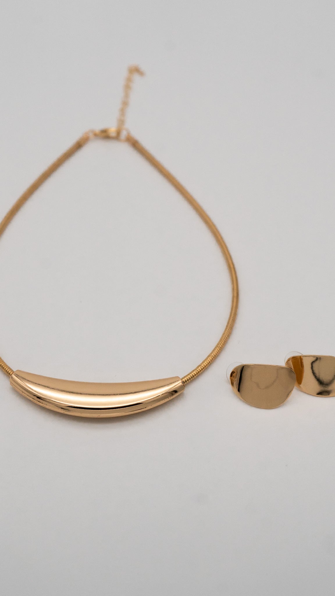 Satin Sol Necklace Set