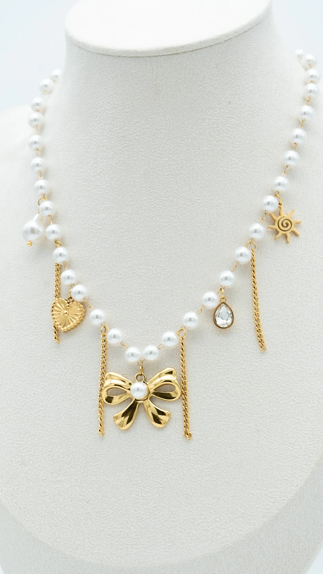 Pearl Poise Necklace