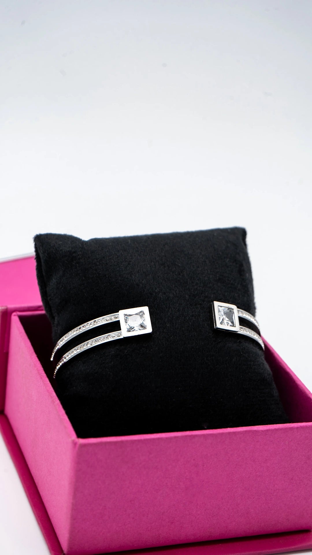 Lucent Bangle