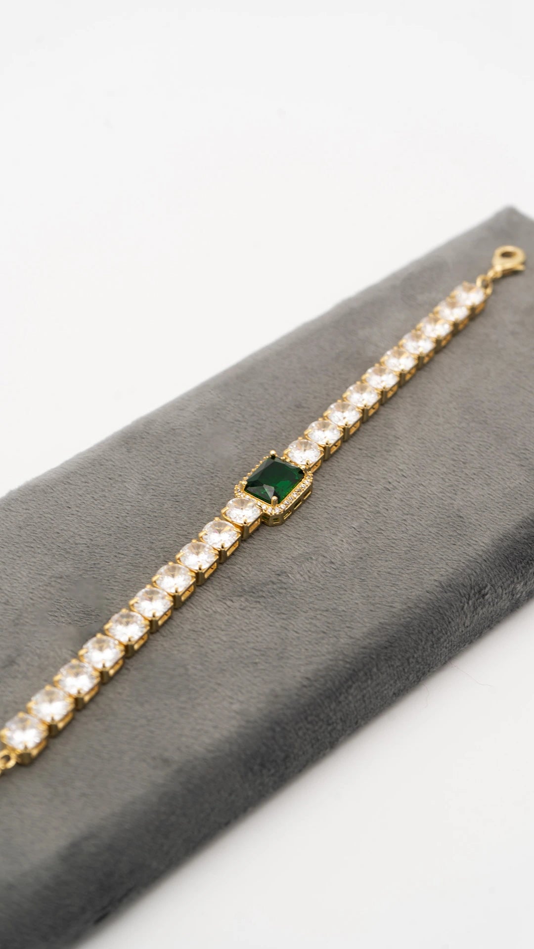 Royale Glow Bracelet