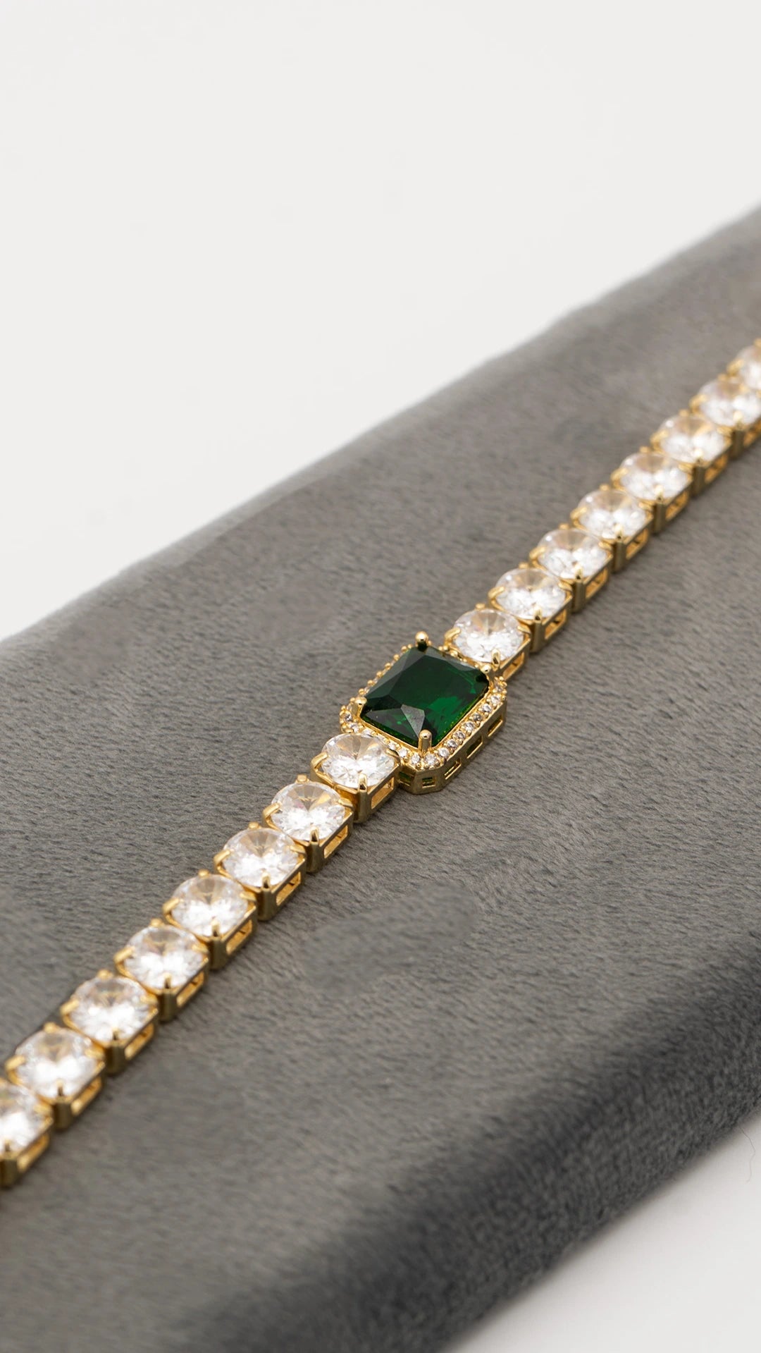 Royale Glow Bracelet