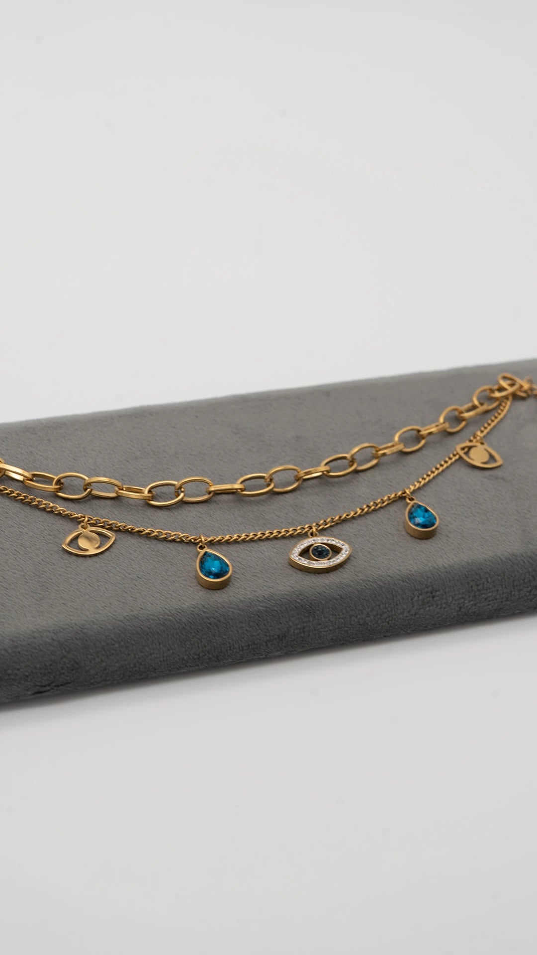 Glowy Gaze Bracelet