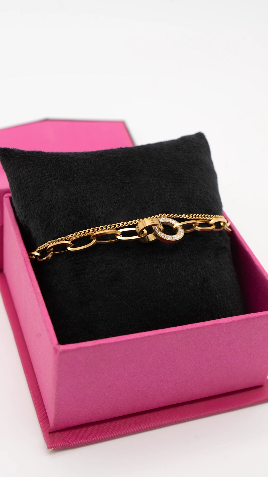 Golden Knot Bracelet