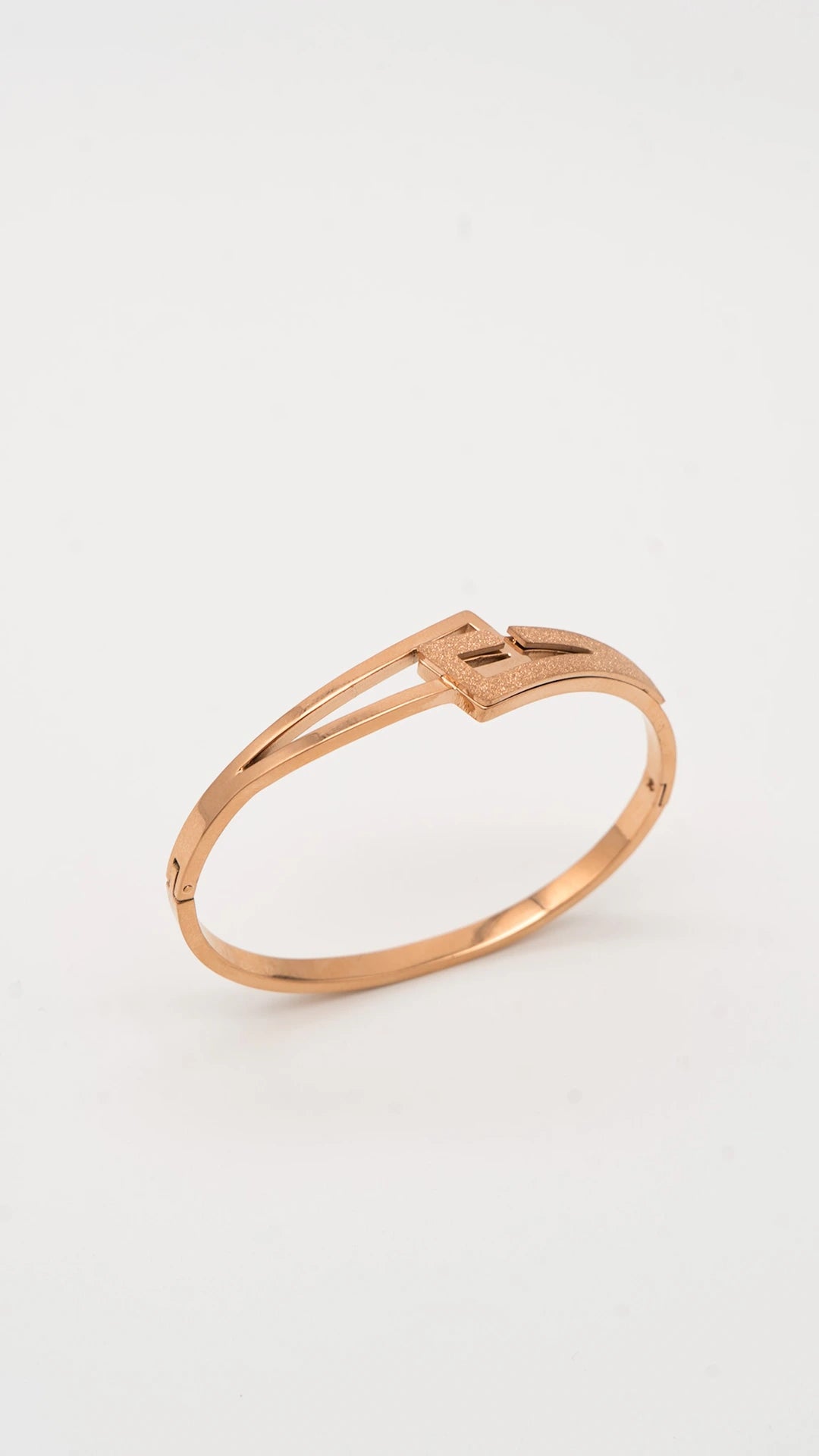 Rose Gold Elinx Bangle