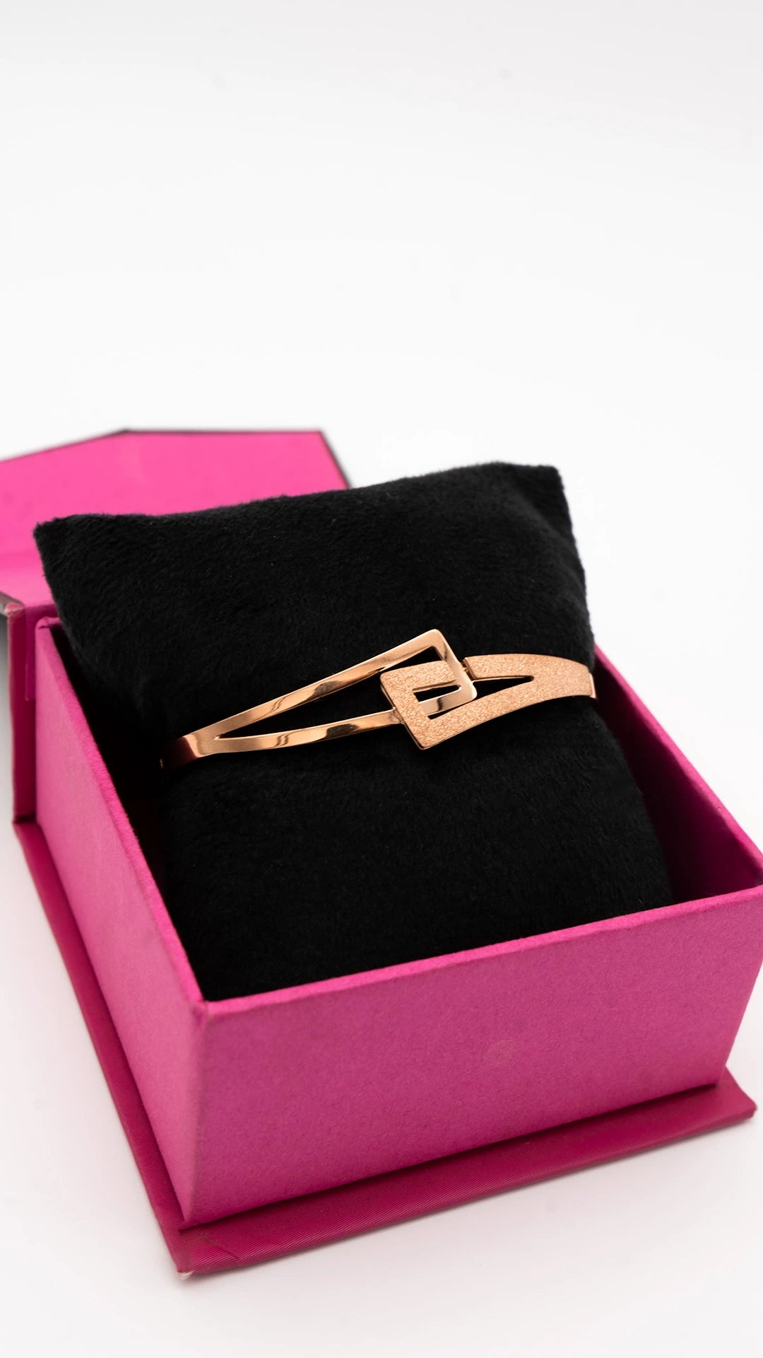 Rose Gold Elinx Bangle
