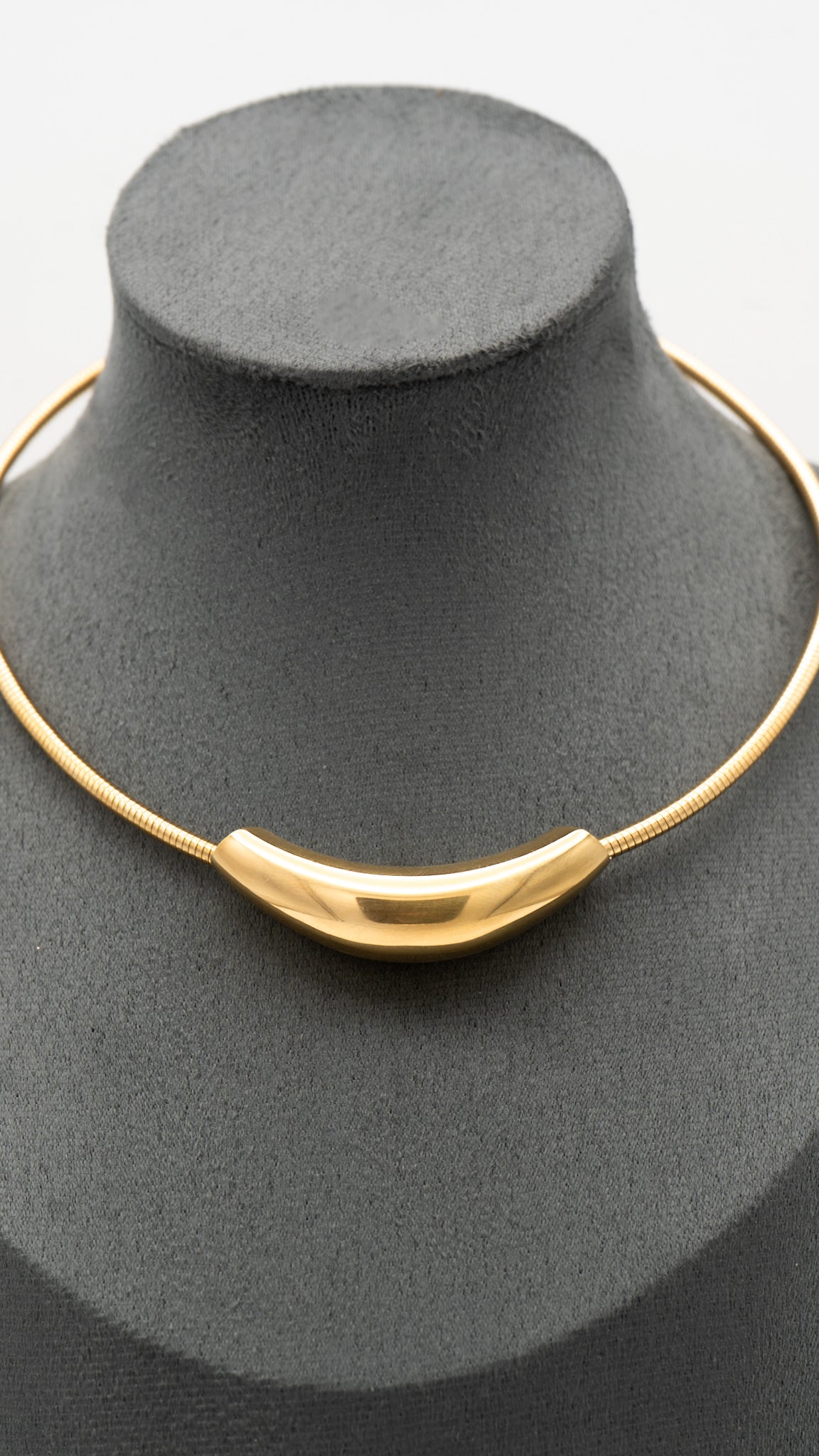 Gloe Necklace
