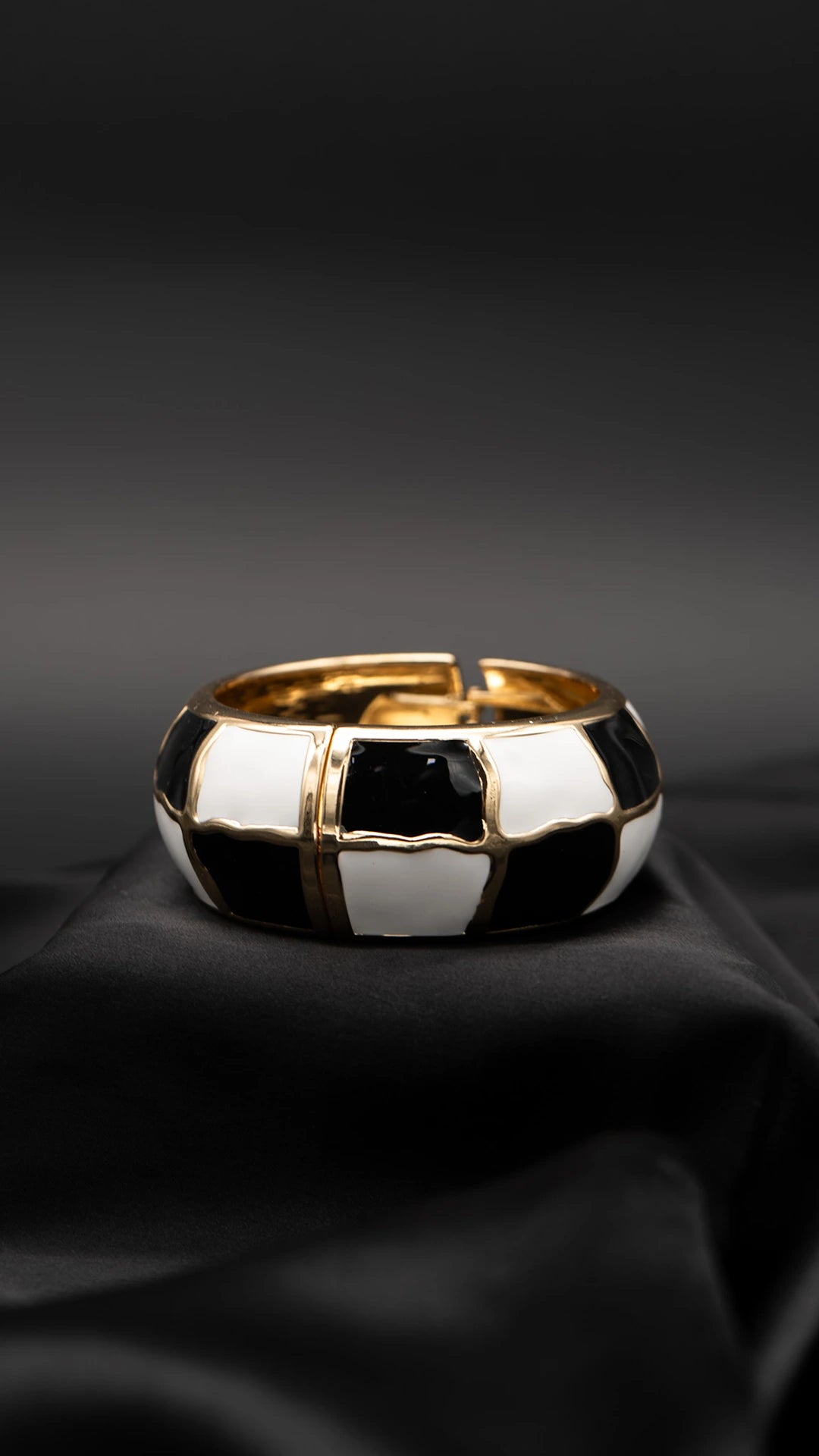 Sira Bangle