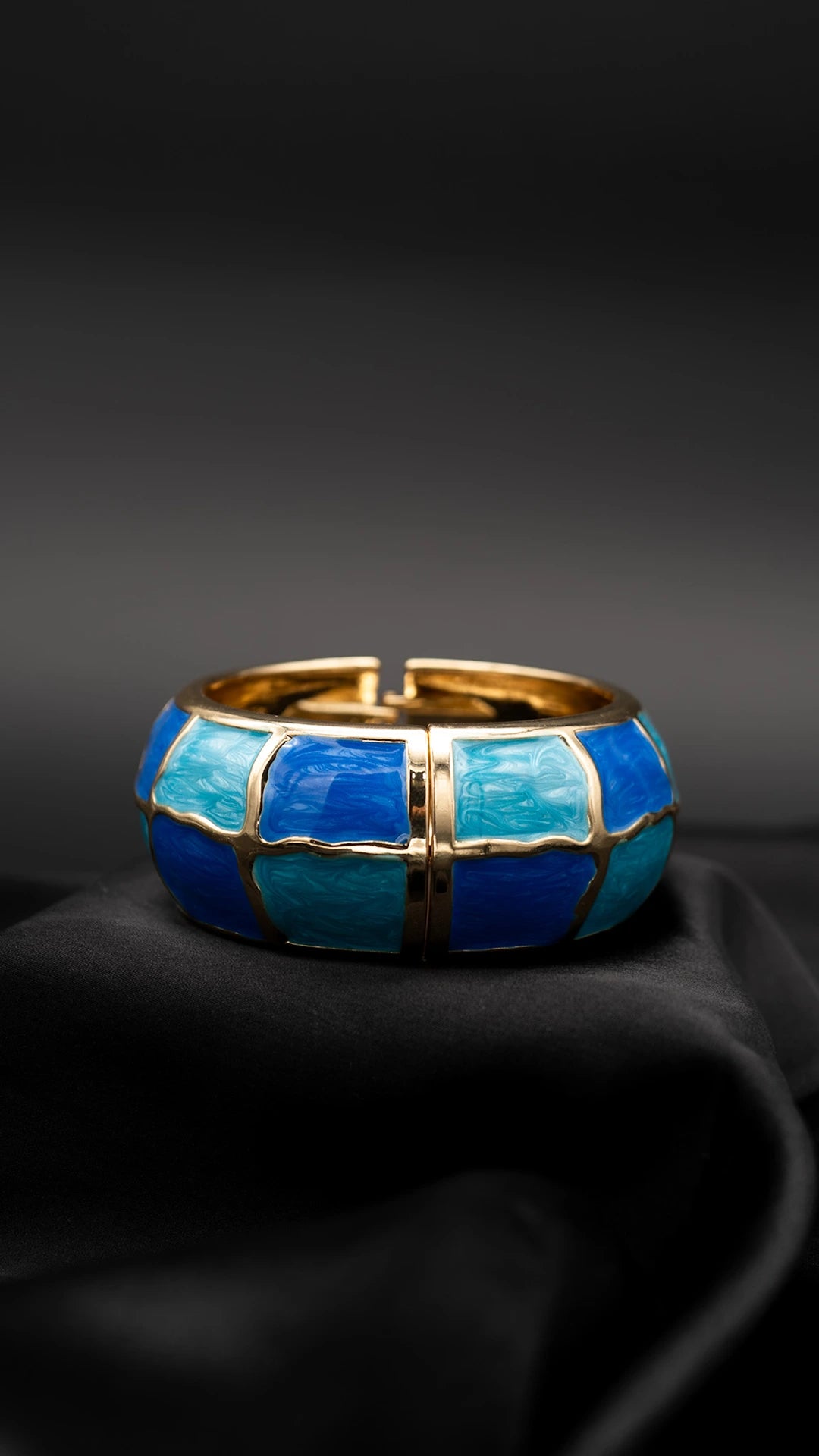 Sira Bangle