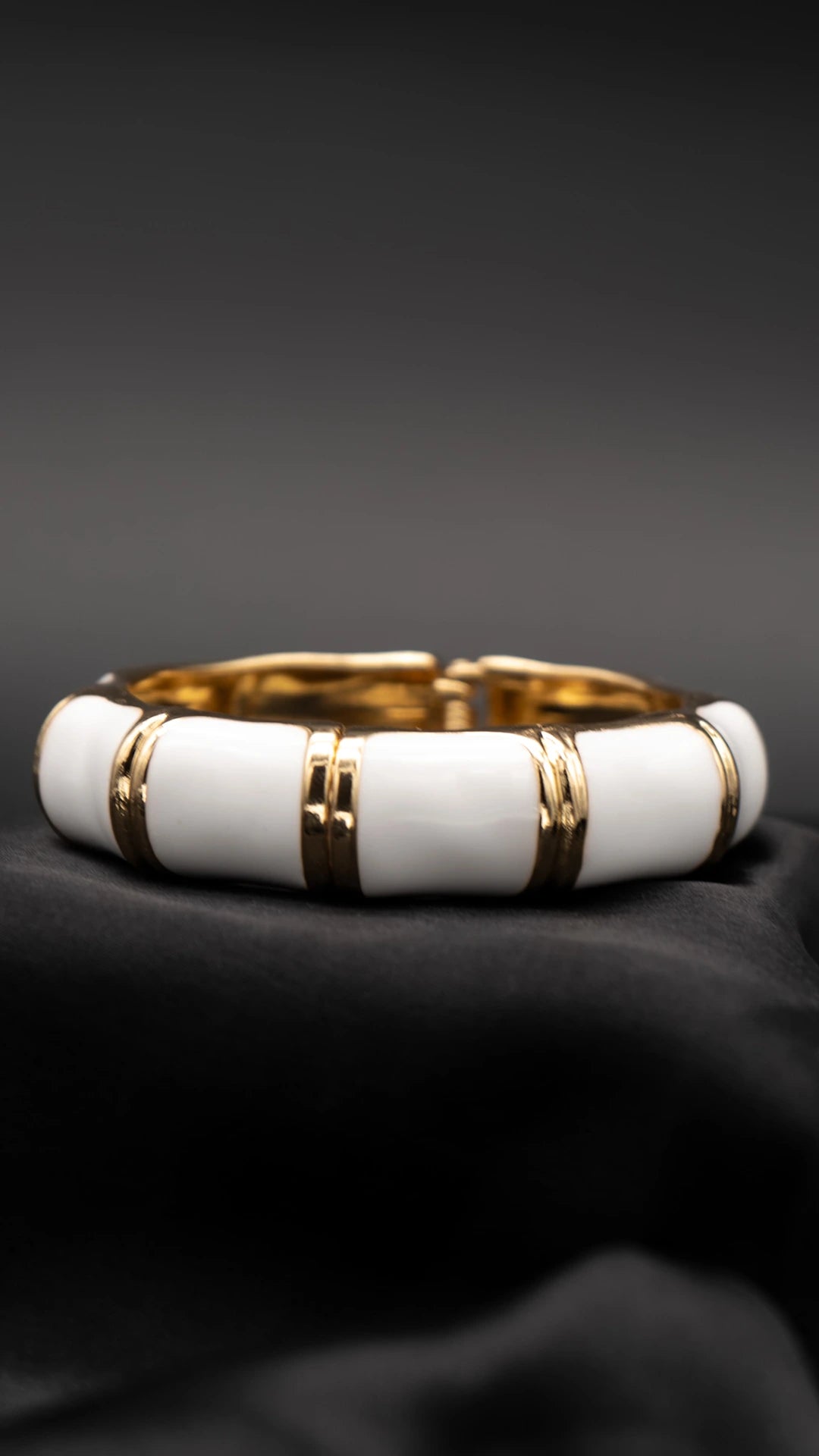 Ira Bangle