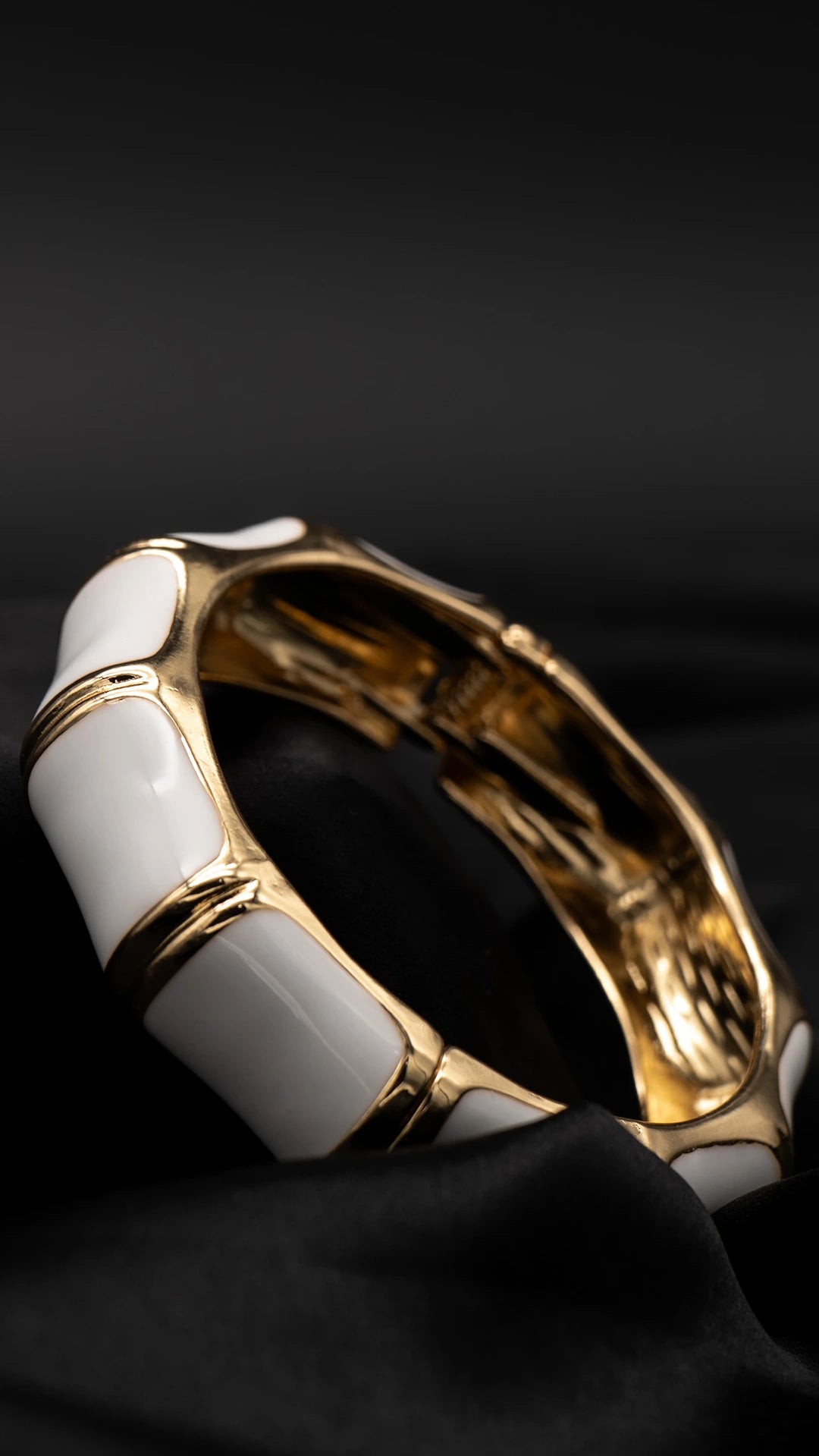 Ira Dove Bangle