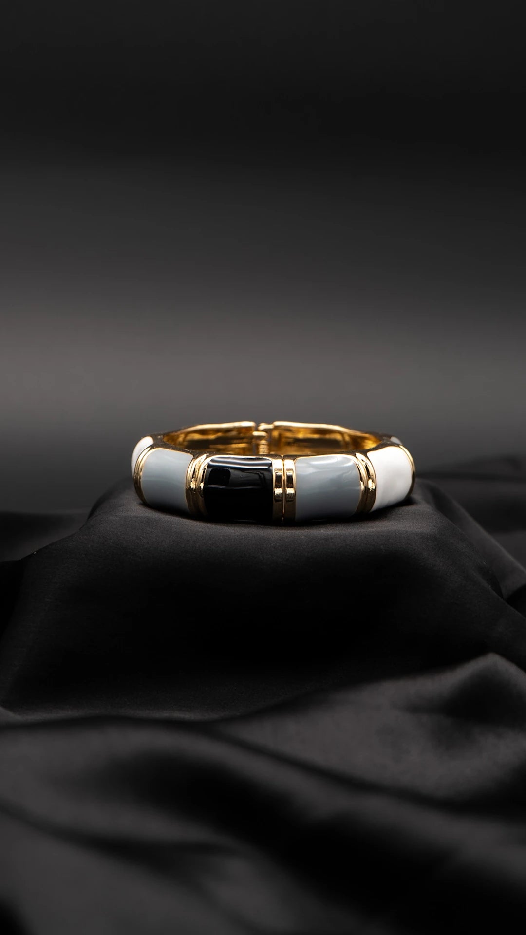 Ira Monochrome Bangle