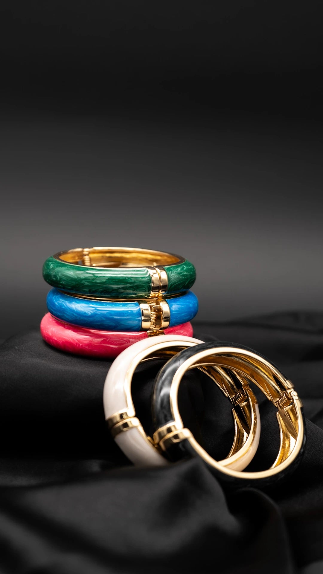 Evara Crush Bangle