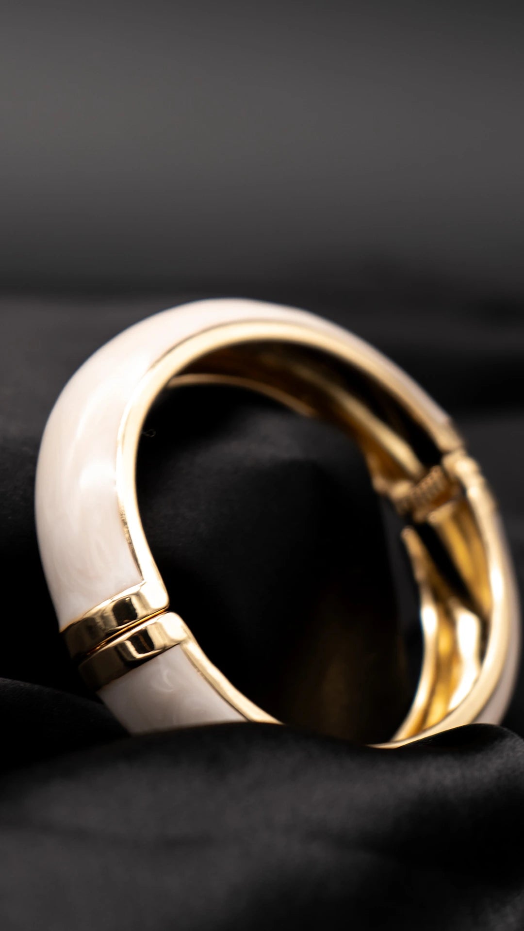 Evara White Bangle