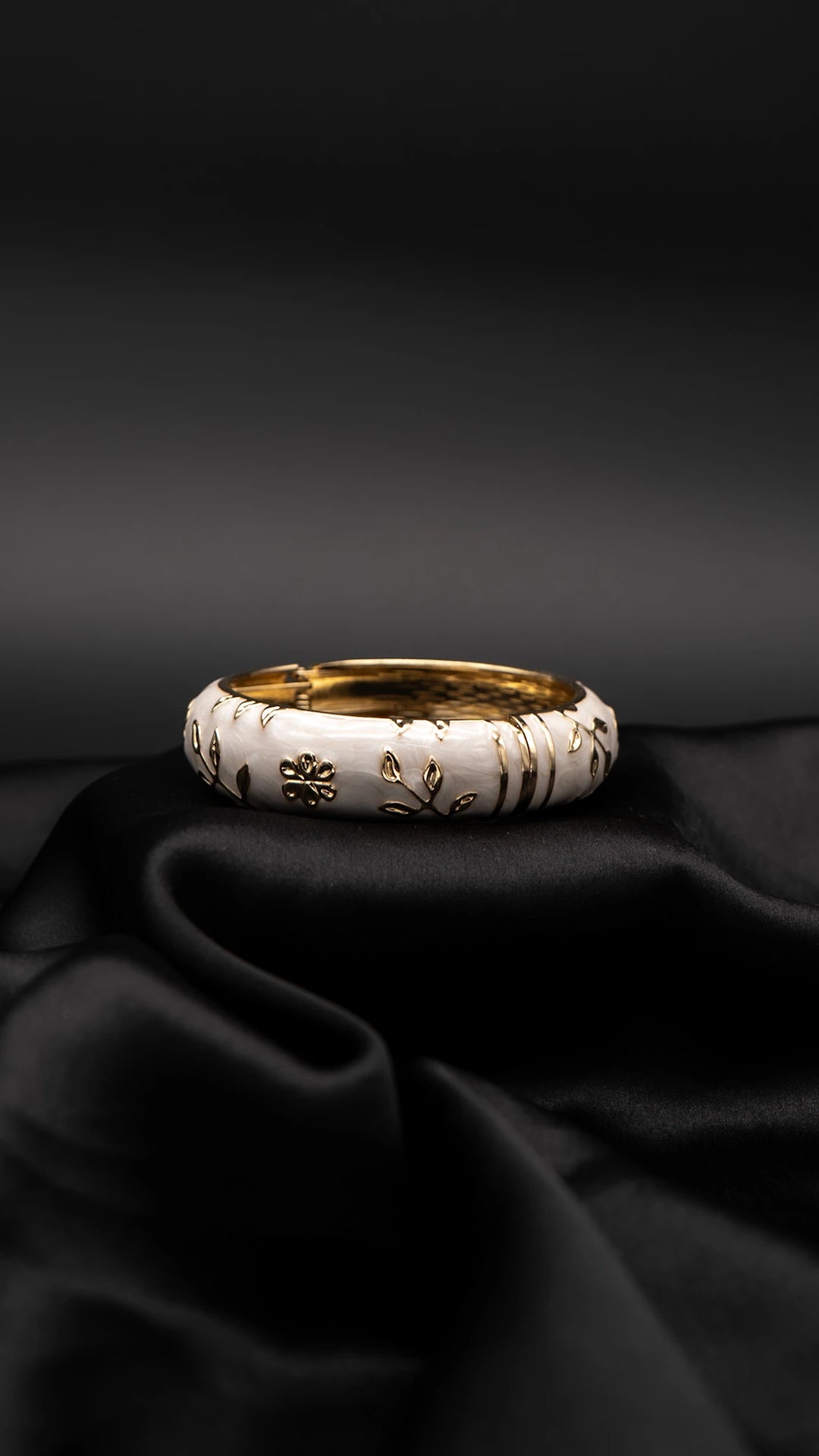 Ivory Bloom Bangle