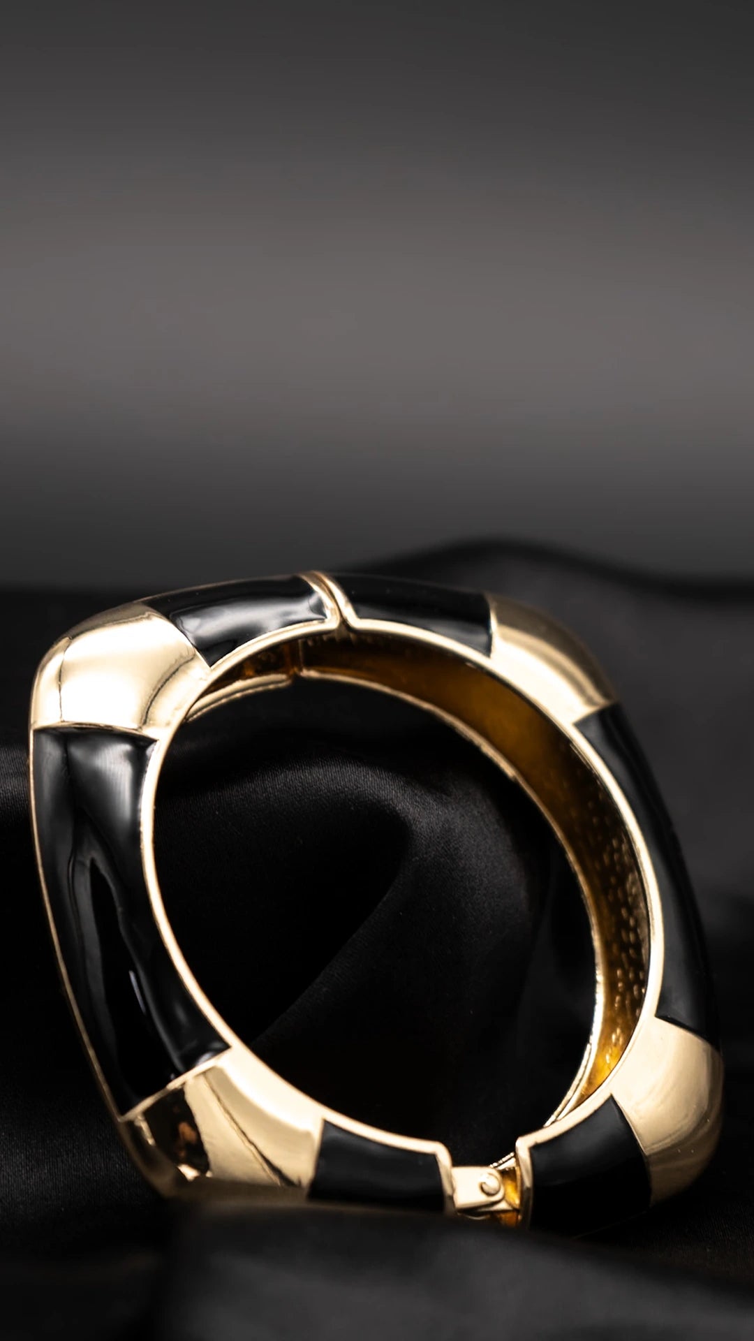 Noir Arc Bangle