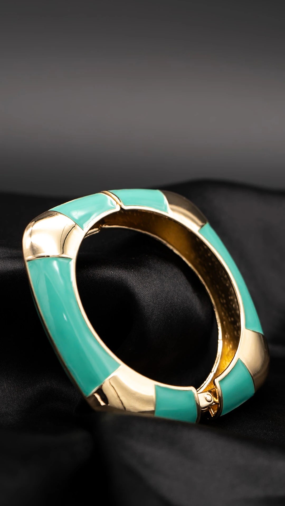Glacial Arc Bangle