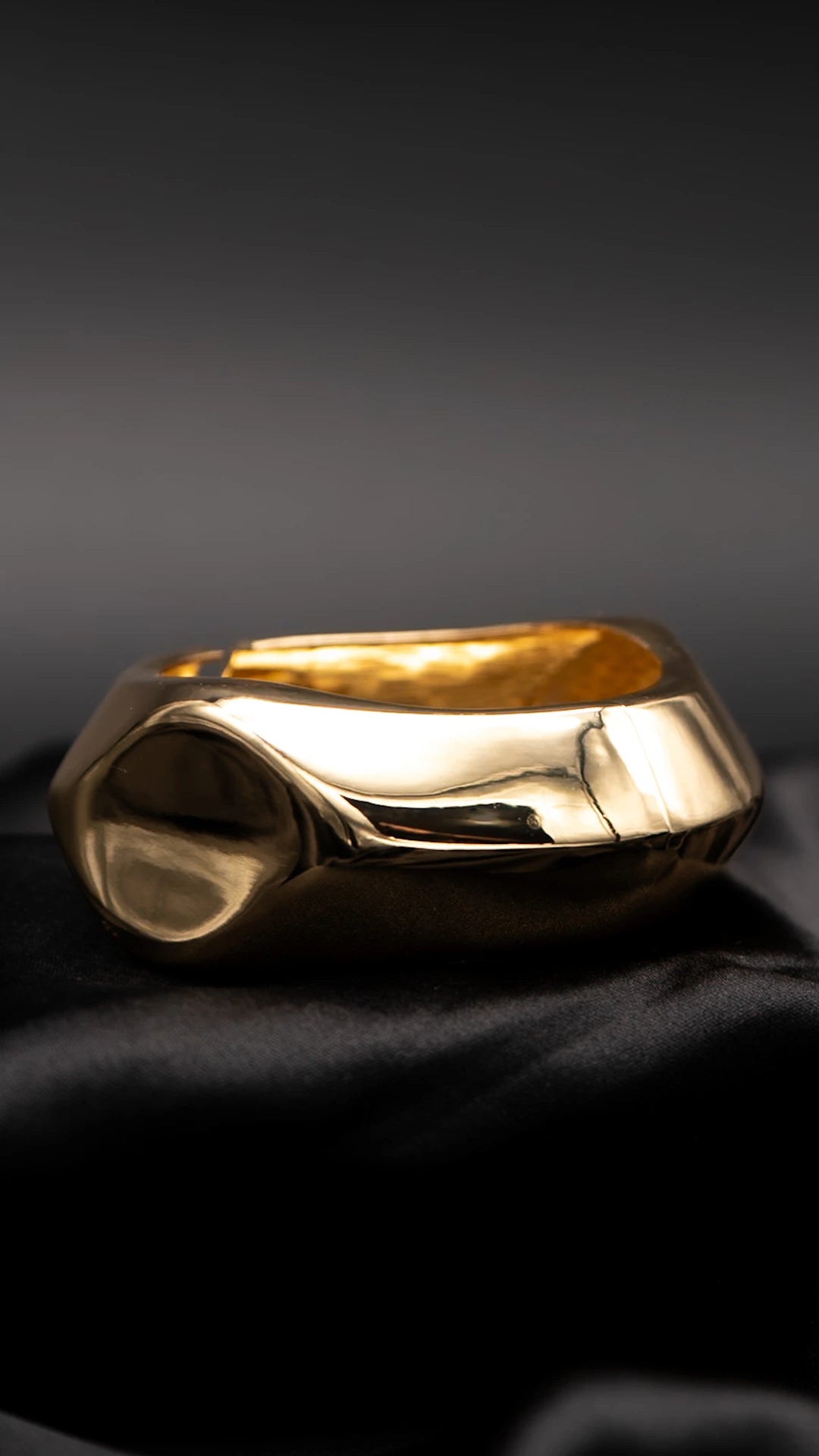 Boldwave Bangle