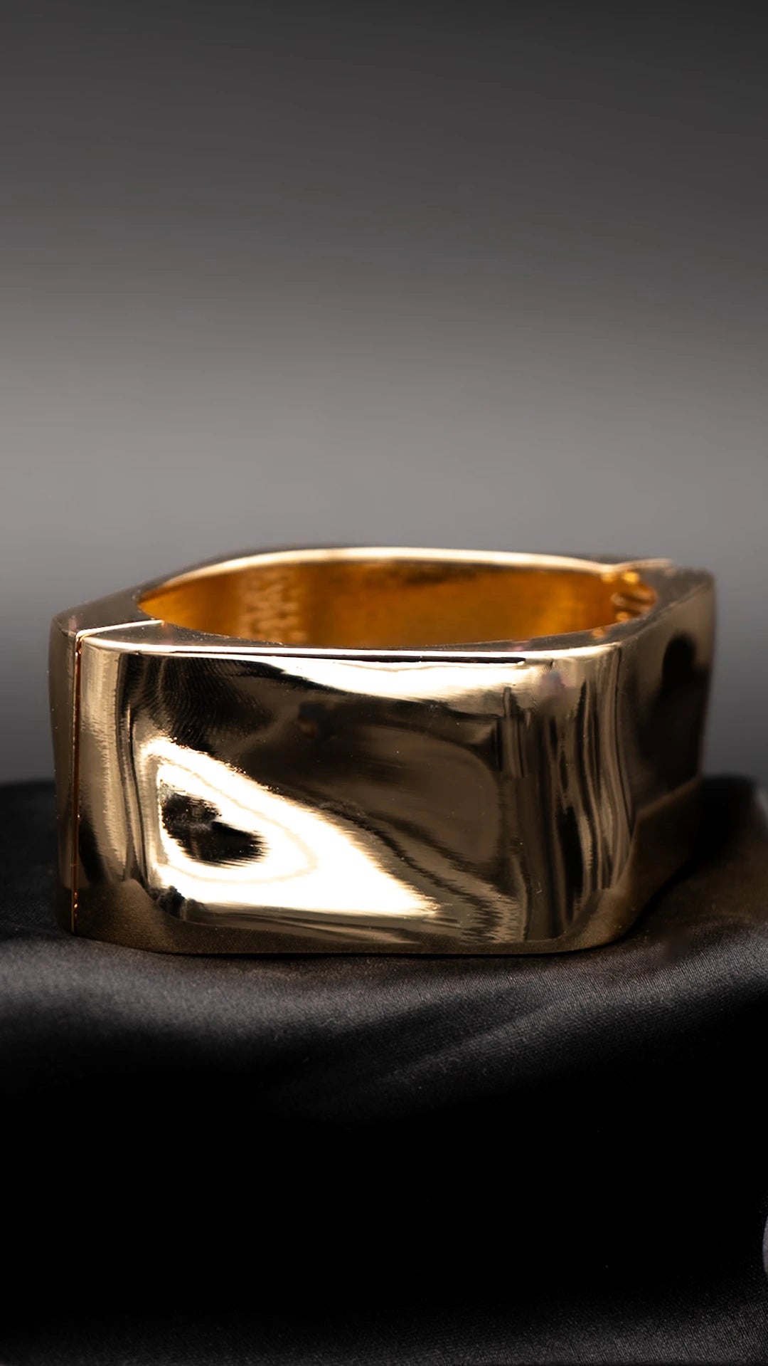Lustre Flow Bangle