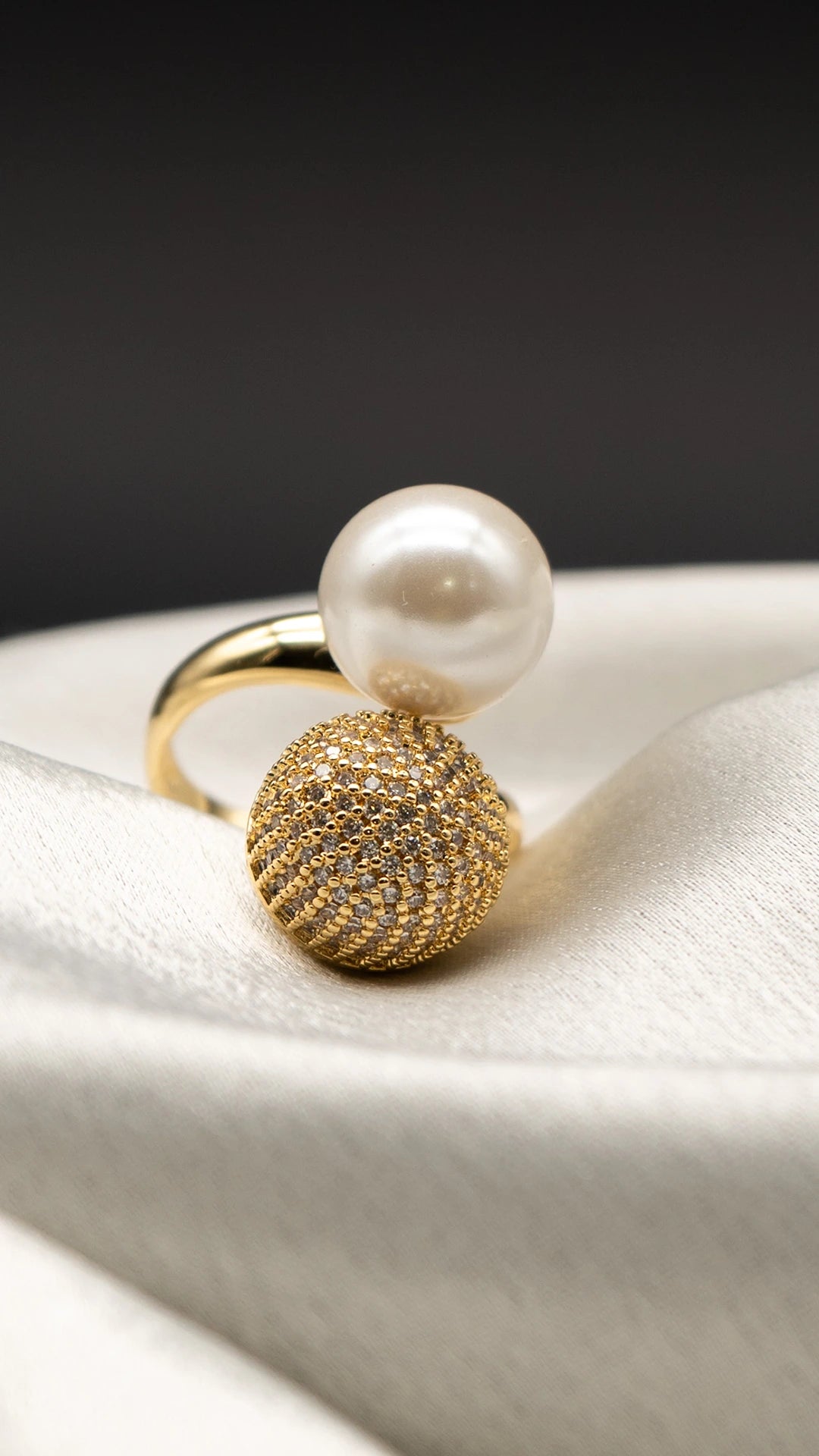 Luna Cosma Statement Ring