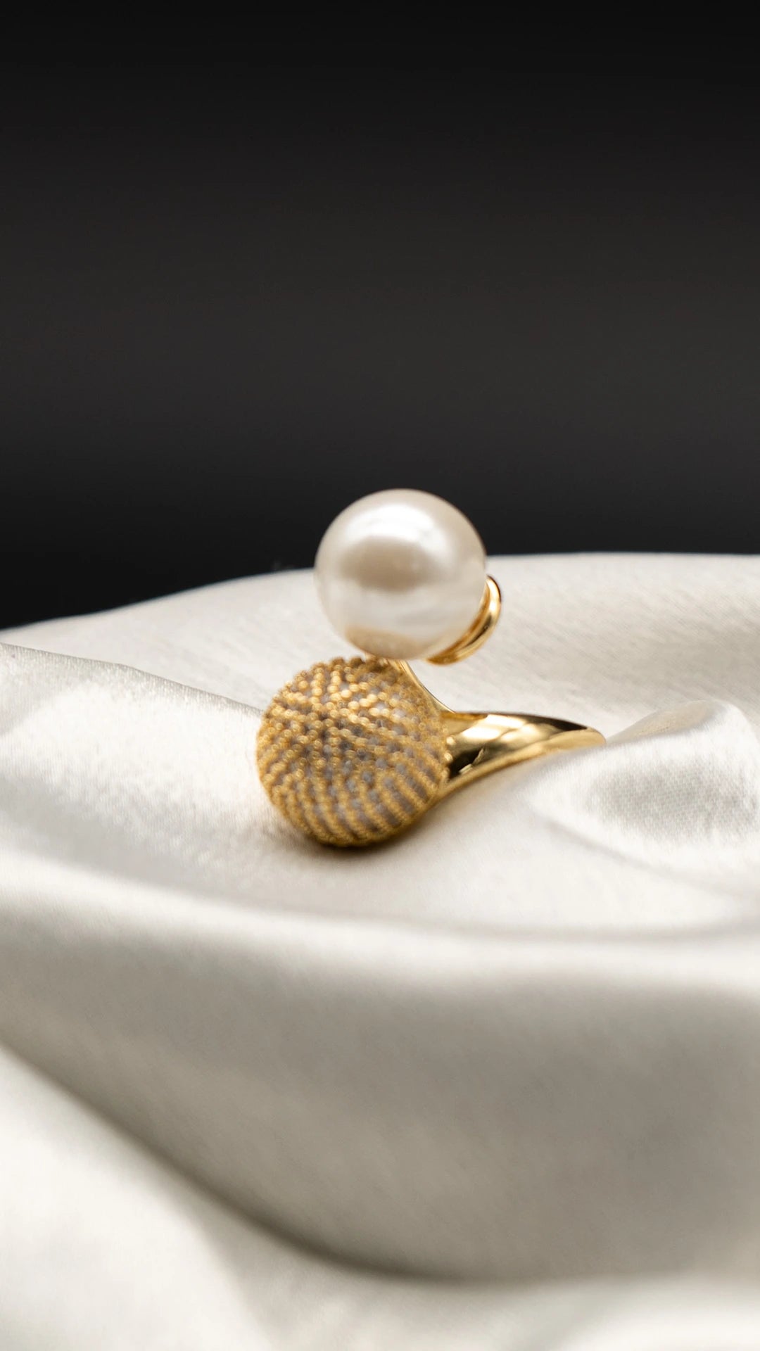 Luna Cosma Statement Ring