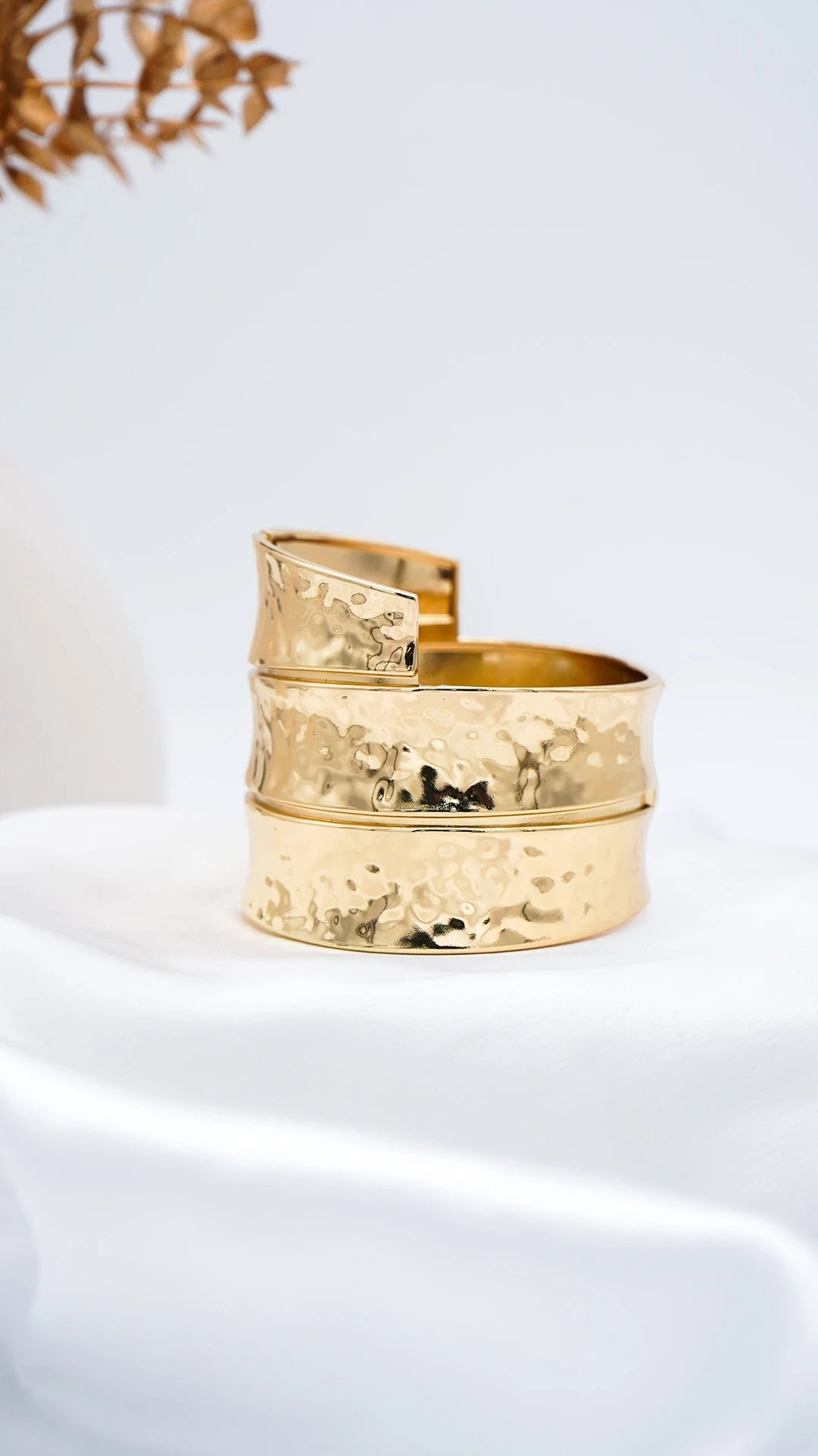 Helix Contour Bangle