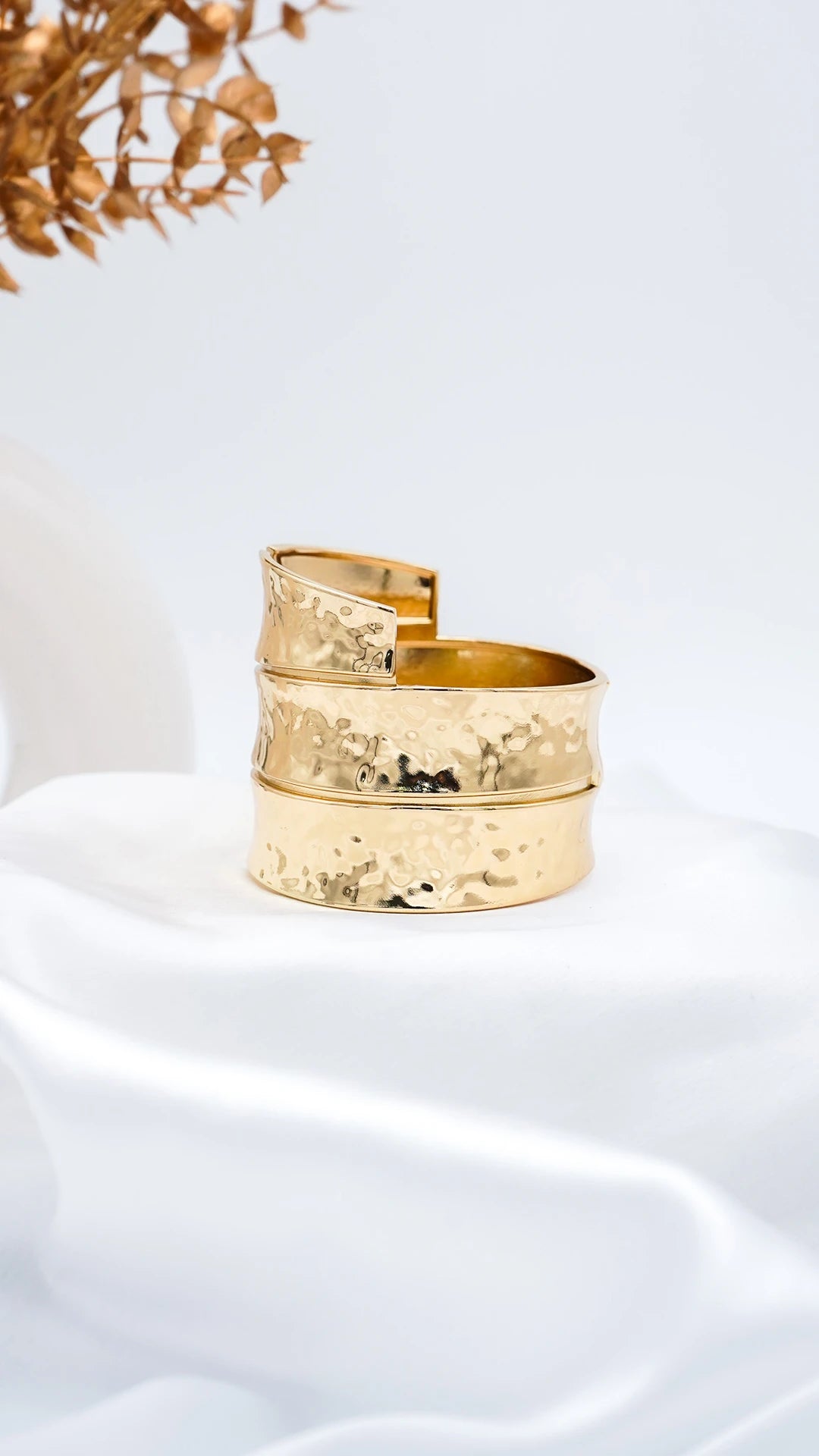 Helix Contour Bangle