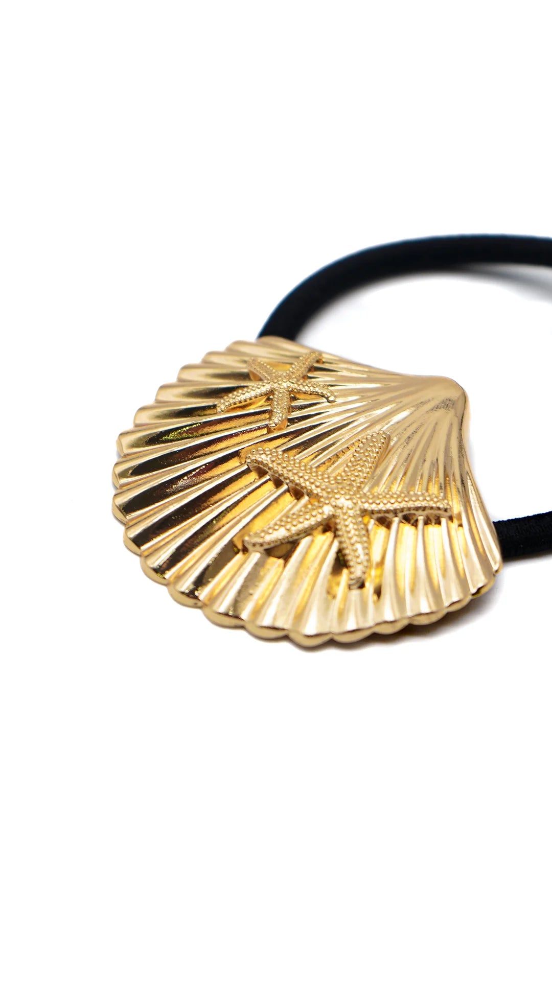 Shoreline Shell Cuff