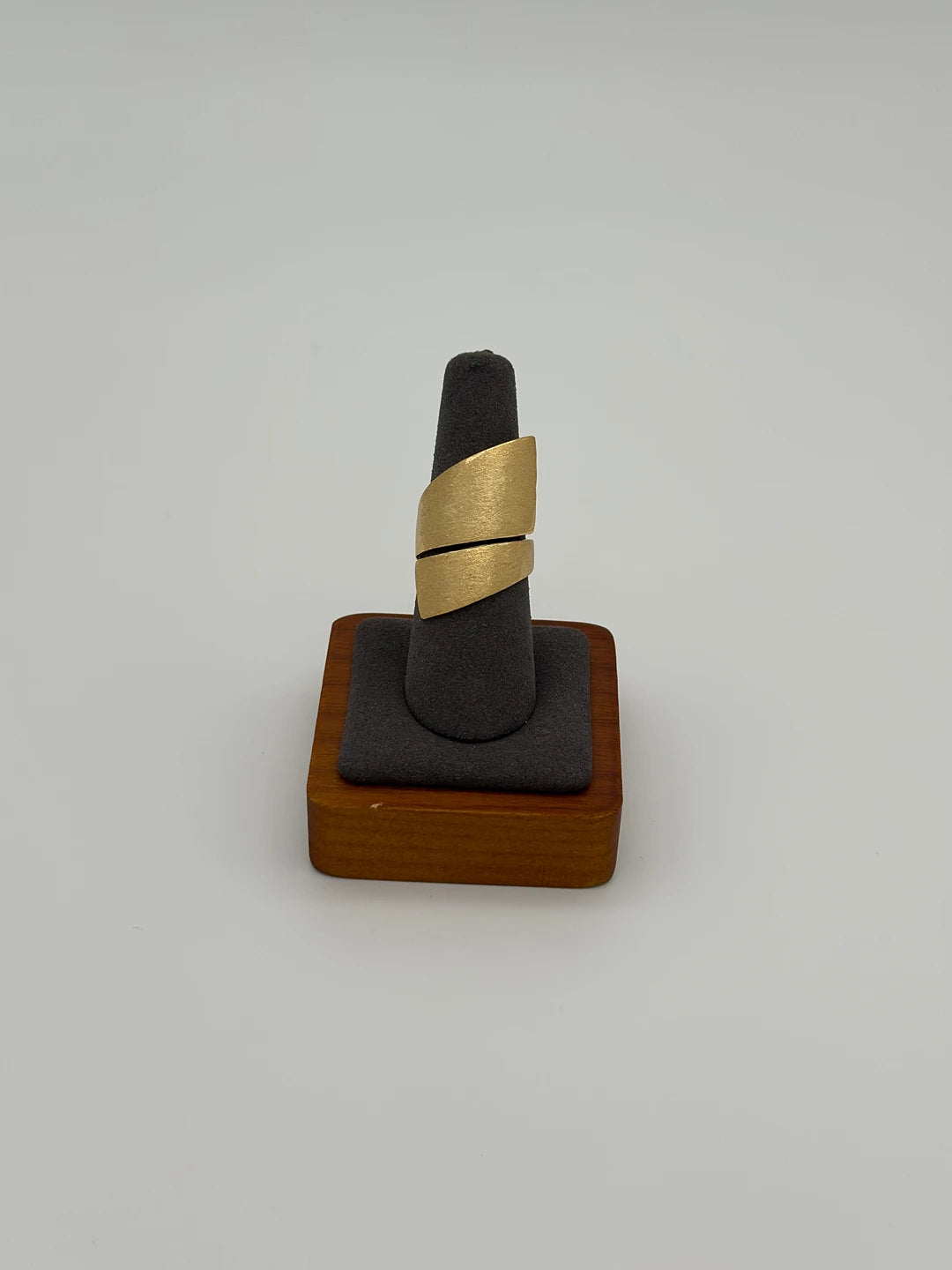 Matte Serein Statement Ring