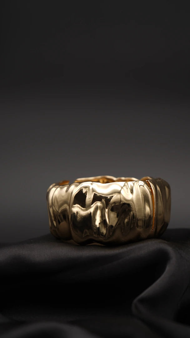 Elle Shine Bangle
