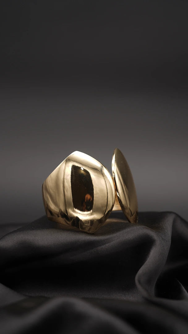 Velune Cuff Bangle