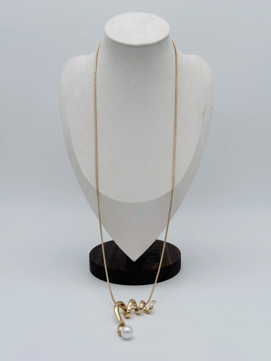 Venom Curve Necklace