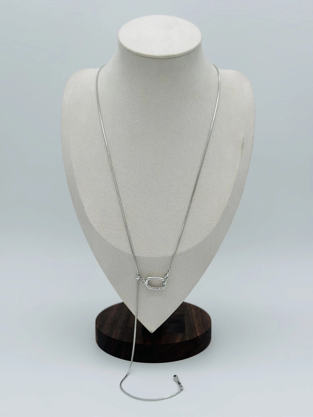 Élan Drop Necklace