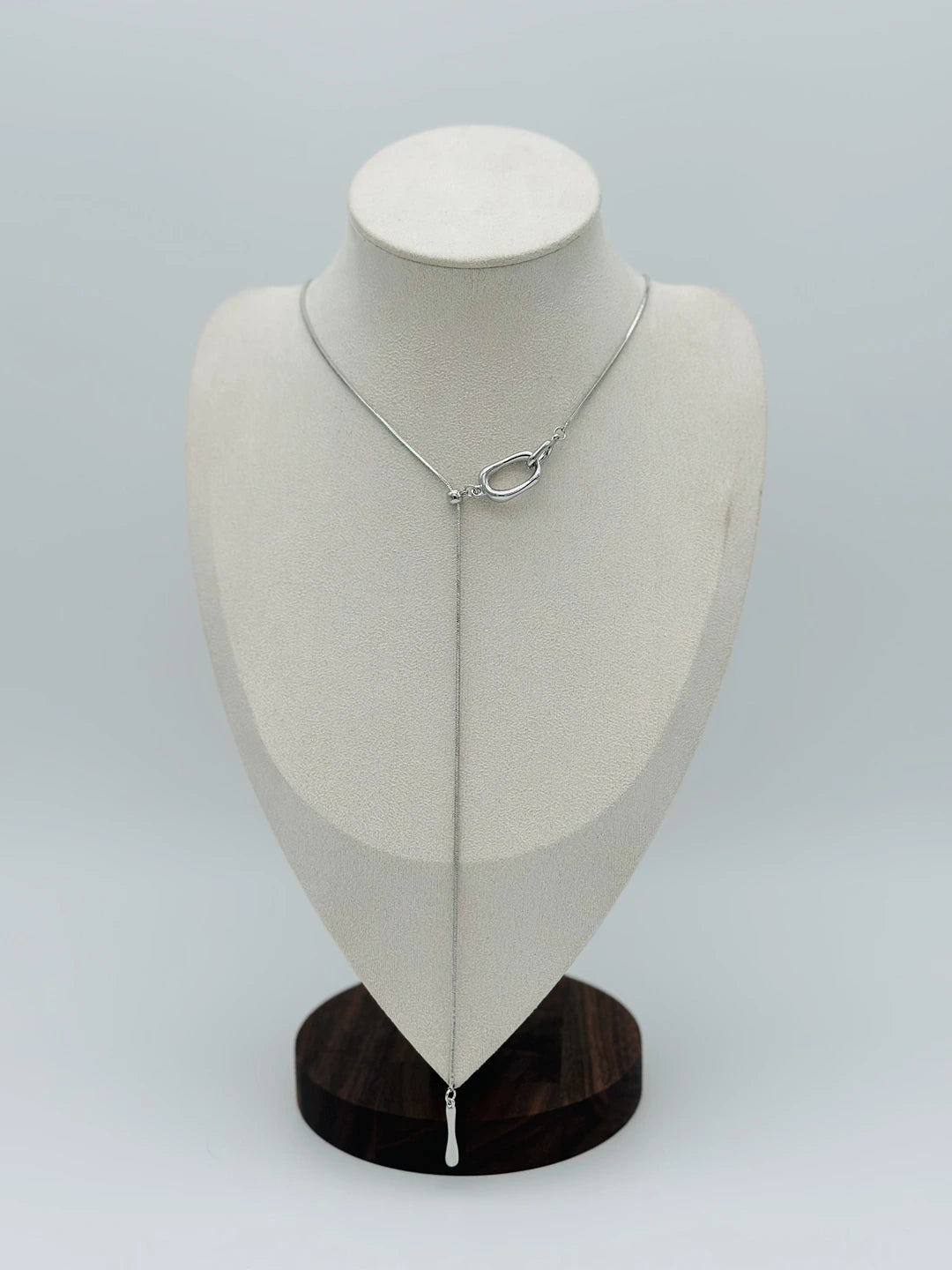 Élan Drop Necklace