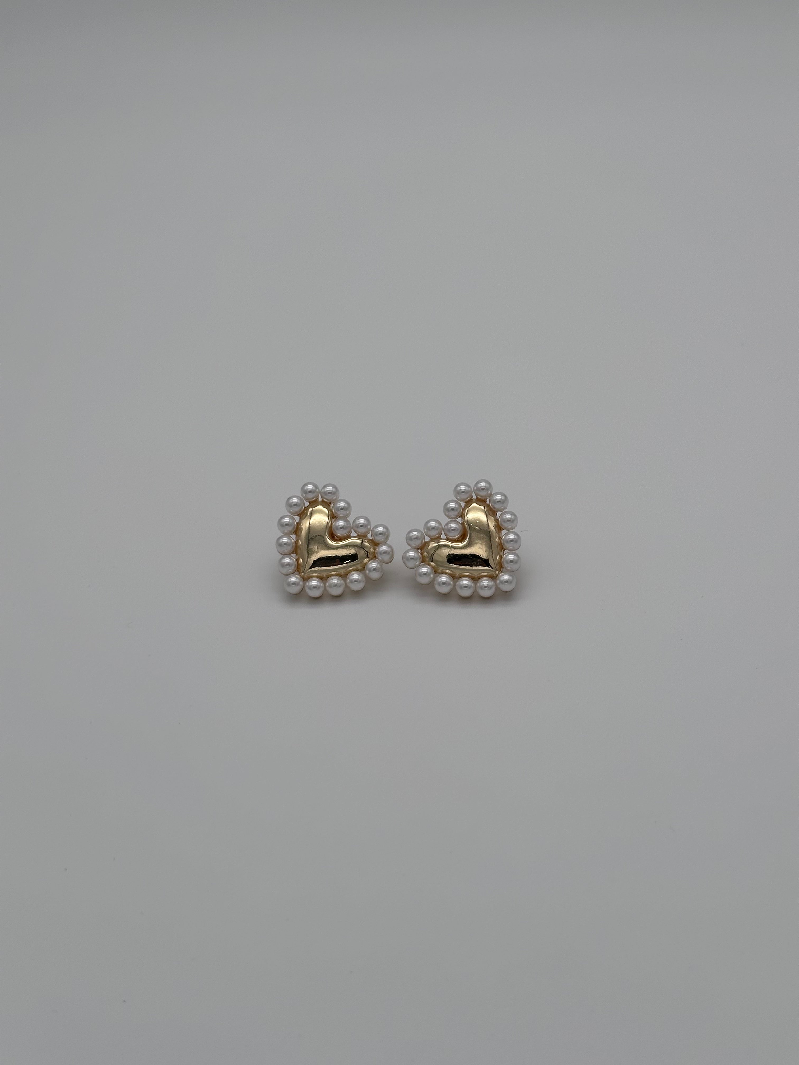 Pearlcore Hearts Earrings